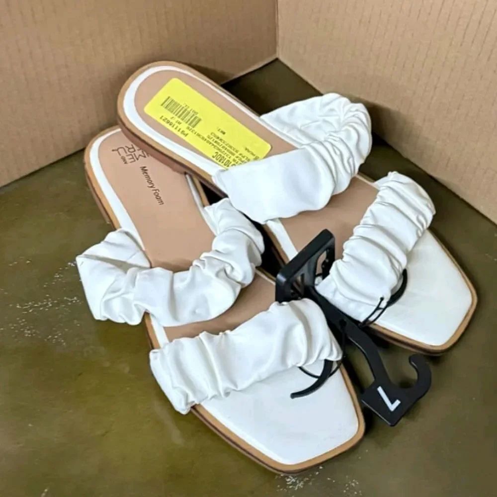 Time and Tru Women's 7 & 9 White Braided Two Band Sandals